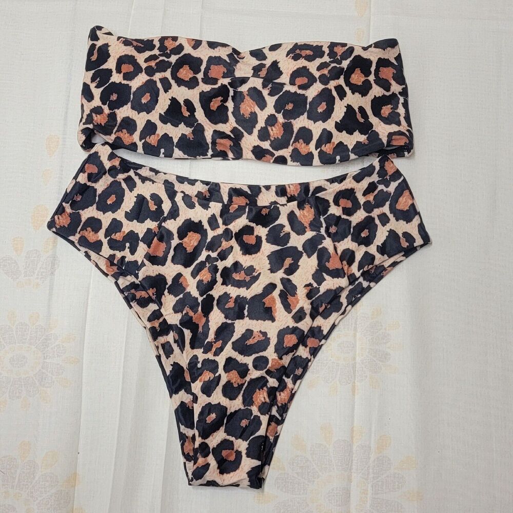 Womens 2 pc Leopard Print Padded Strapless Halter Top Bikini sz M NWOT